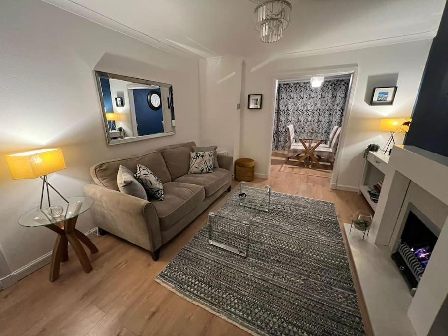 Delightful, Central 3 Bedroom House With Garden & Free Parking Інвернесс Екстер'єр фото